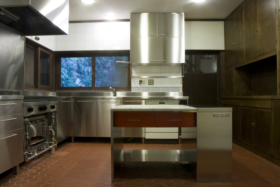 コンロ&オーブンは業務用のハイクオリティなプロ仕様